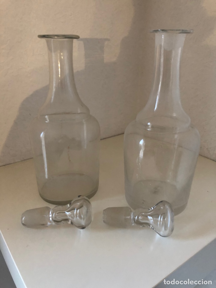 Antig&uuml;edades: Pareja de botellas cristal