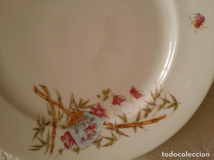 Antig&uuml;edades: PLATO DE PORCELANA - Foto 4