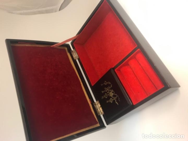 Antig&uuml;edades: Caja de m&uacute;sica joyero - Foto 2