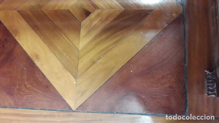 Antig&uuml;edades: Mesa baja sal&oacute;n - Foto 4