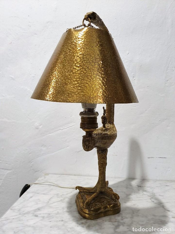 Antig&uuml;edades: LAMPARA DE SOBREMESA EN BRONCE - Foto 2