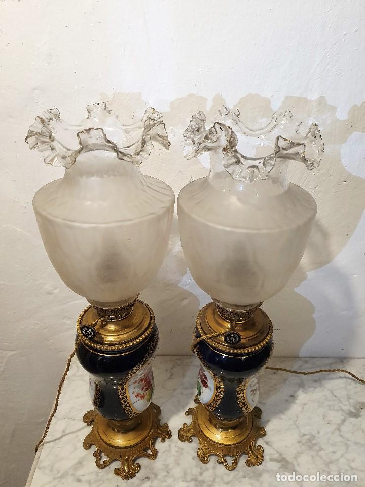 Antig&uuml;edades: PAREJA DE QUINQUES TIPO SEVRES - Foto 7