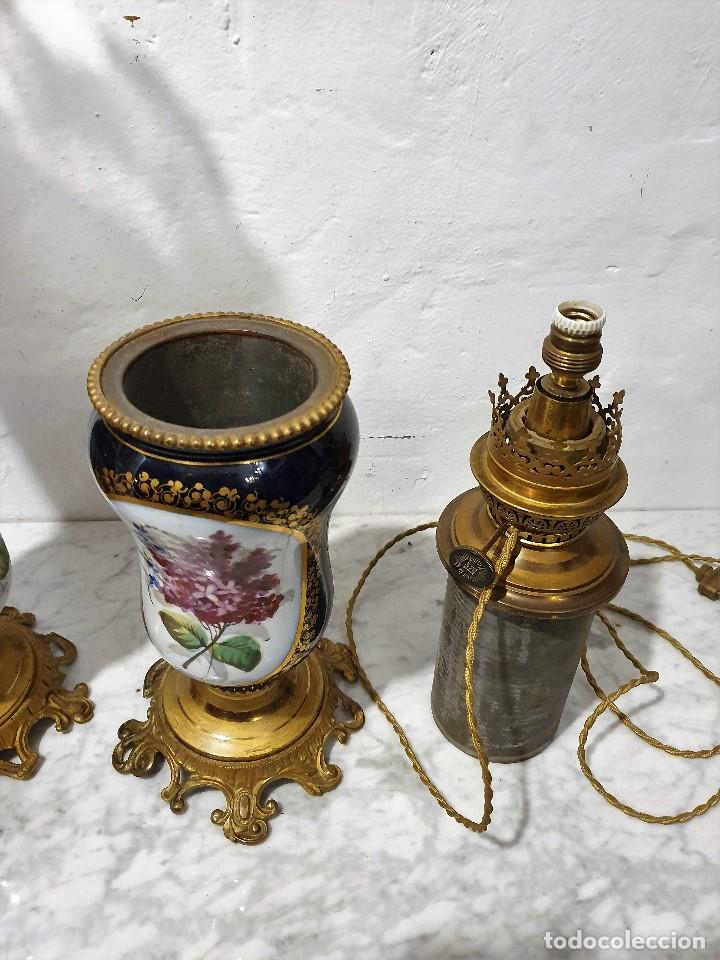 Antig&uuml;edades: PAREJA DE QUINQUES TIPO SEVRES - Foto 9