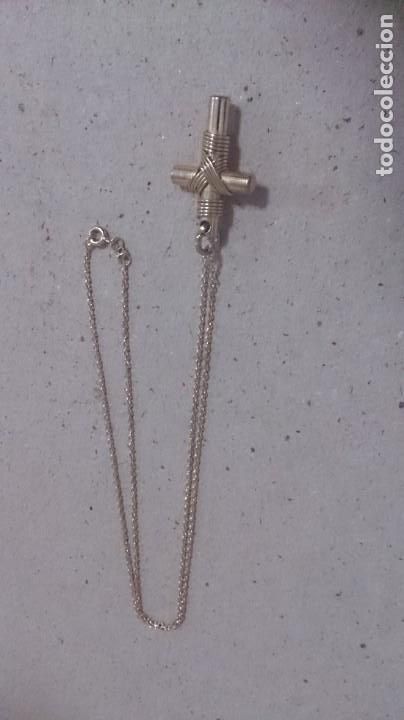 Antig&uuml;edades: Cruz con cadena dorada m40 - Foto 1