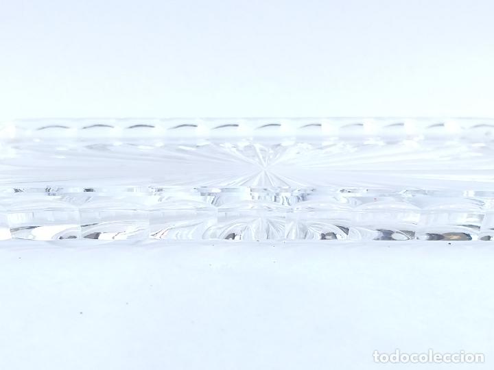 Antig&uuml;edades: Bandeja rectangular de cristal tallado. 18 cm x 10 cms. Perfecta conservaci&ograve;n. - Foto 3