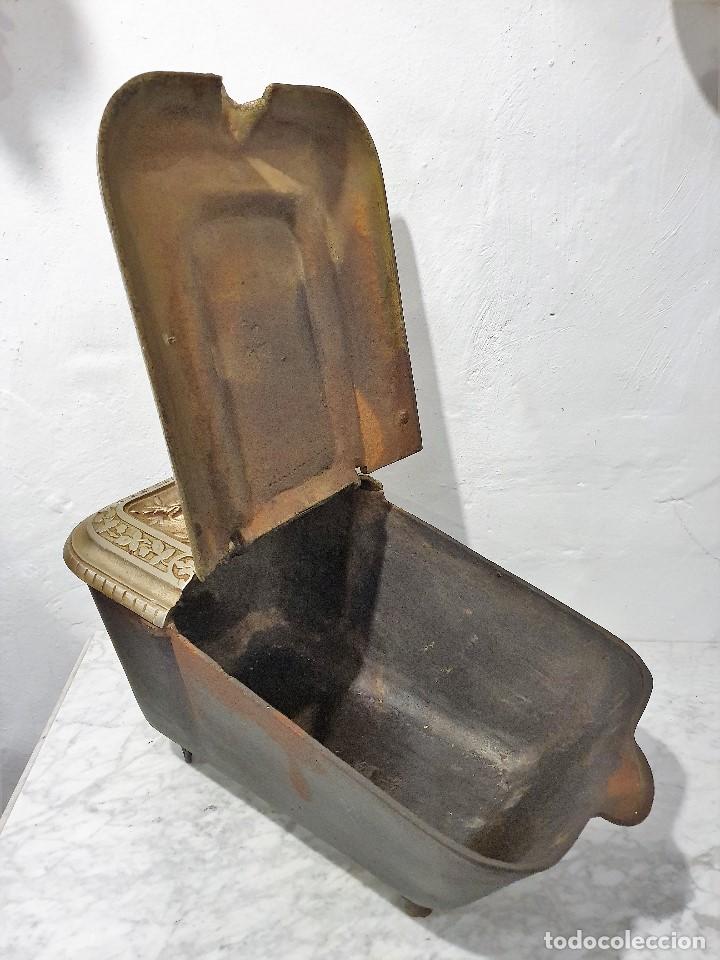 Antig&uuml;edades: ANTIGUA CARBONERA DE BRONCE Y FUNDIDO - Foto 4