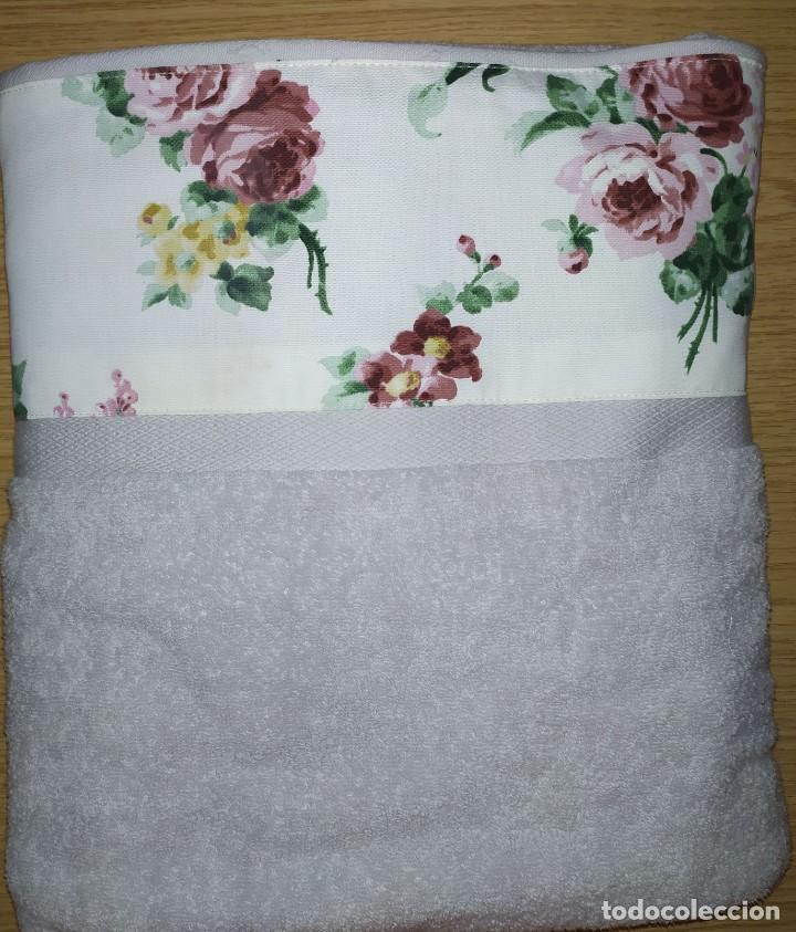 Antiquit&eacute;s: TOALLA GRANDE A ESTRENAR ALGODON BORDADO PERSONALIZADO FLORAL