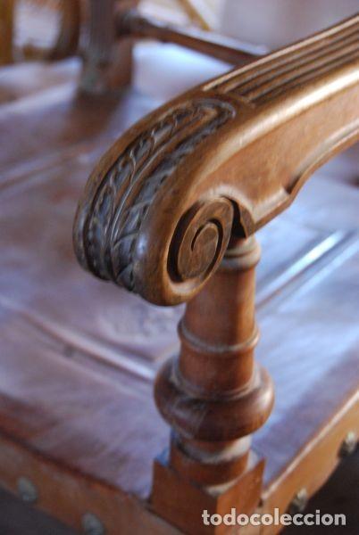 Antig&uuml;edades: Sill&oacute;n de madera y cuero - Foto 3