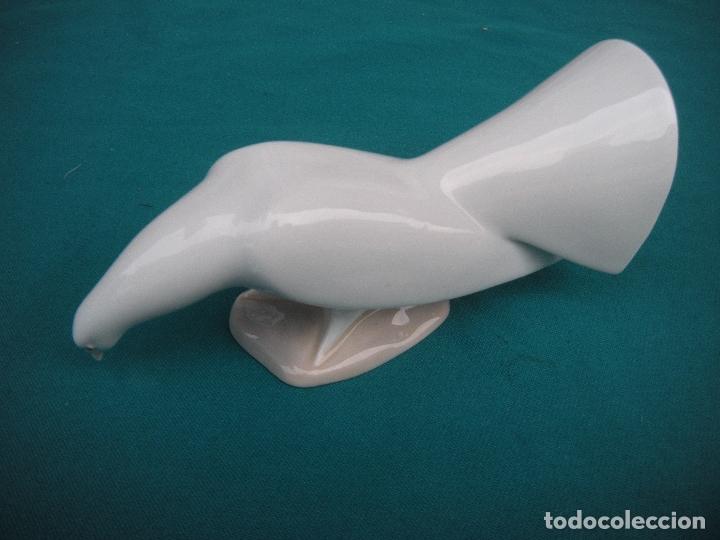 Antig&uuml;edades: PALOMA EN PORCELANA - Foto 1