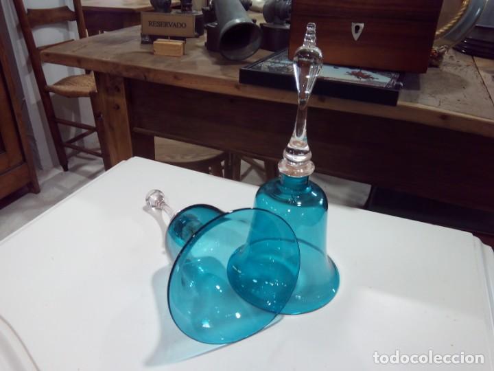 Antig&uuml;edades: PAREJA DE CAMPANAS DE CRISTAL - Foto 2