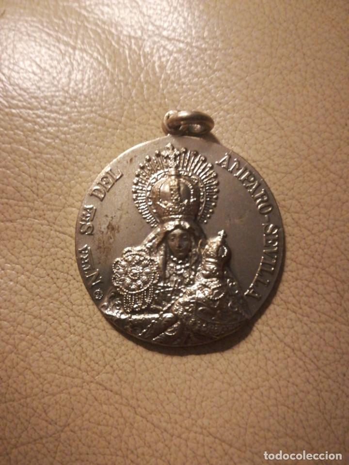 Antig&uuml;edades: Medalla ntra sra del amparo sevilla - Foto 1