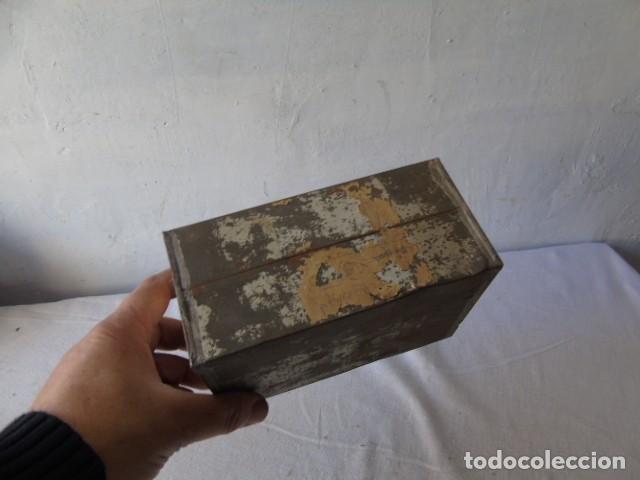 Antig&uuml;edades: semillero antiguo de lata - Foto 5