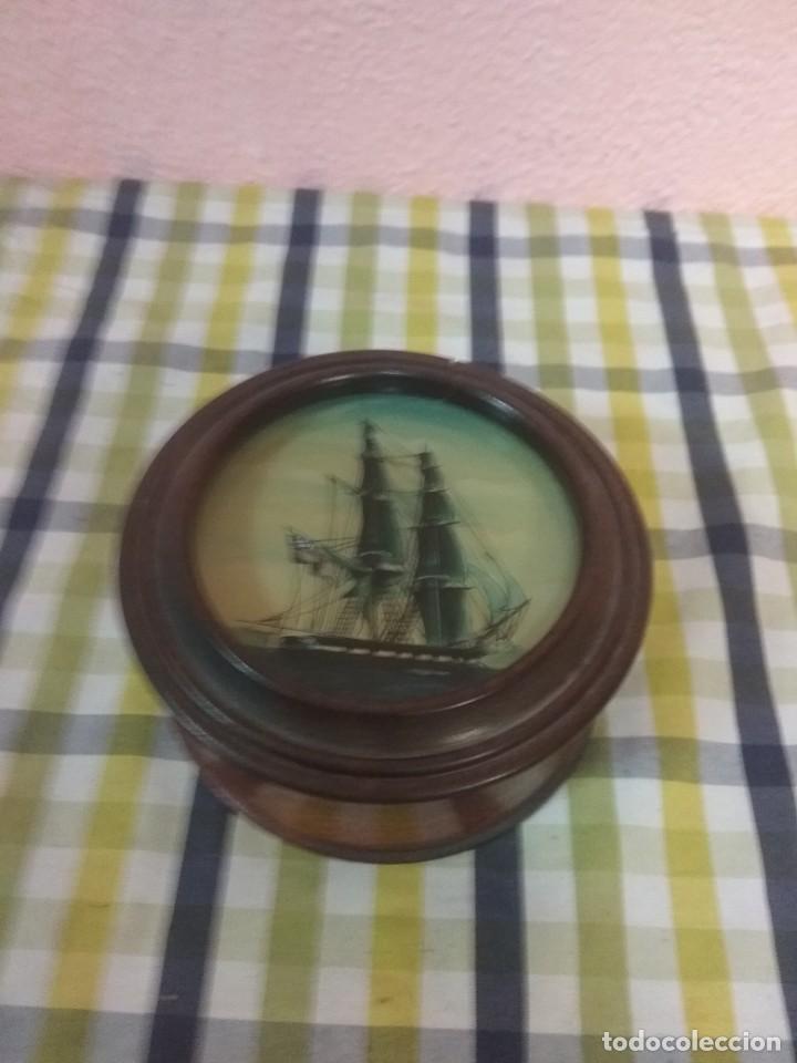 Antig&uuml;edades: Bonita caja pintada - Foto 1