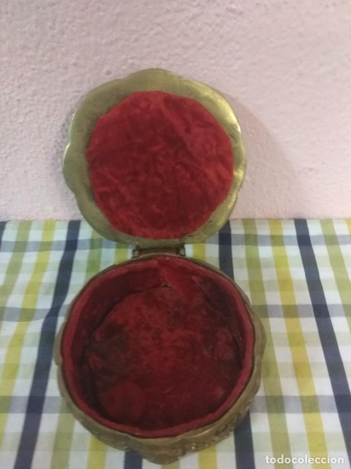 Antig&uuml;edades: Joyero en bronce - Foto 2