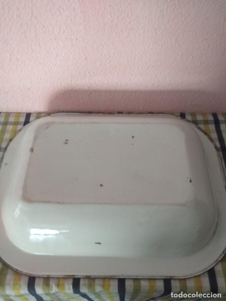 Antig&uuml;edades: Bandeja esmaltada - Foto 2