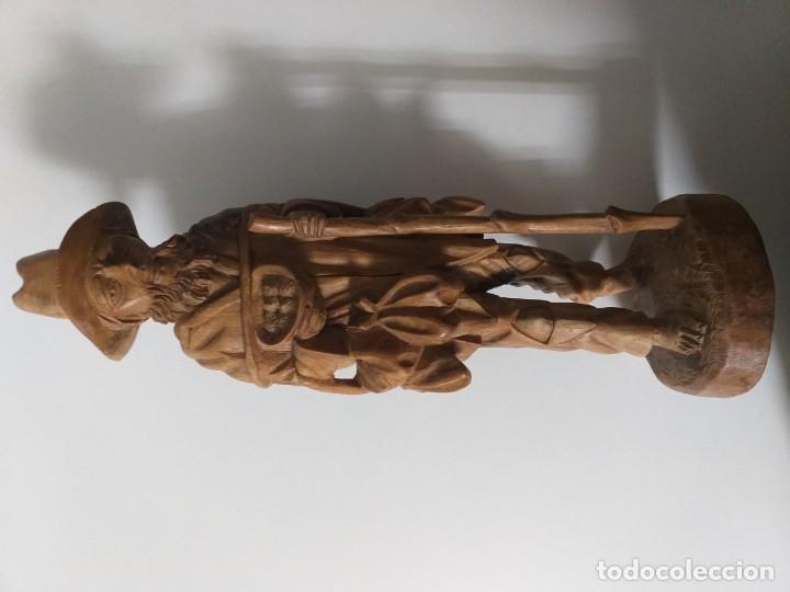 Antig&uuml;edades: Estatuilla de madera tallada - Foto 1