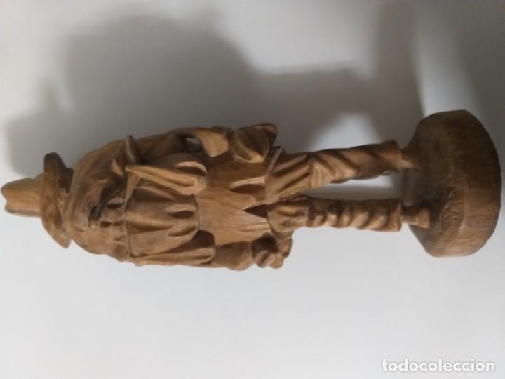 Antig&uuml;edades: Estatuilla de madera tallada - Foto 3
