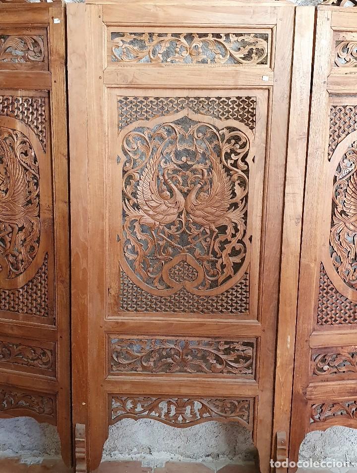 Antig&uuml;edades: BIOMBO DE MADERA MACIZA TALLADO - Foto 2