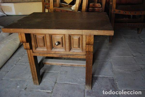 Antig&uuml;edades: Mesa baja rectangular en estilo castellano con un caj&oacute;n de cuarterones - Foto 2
