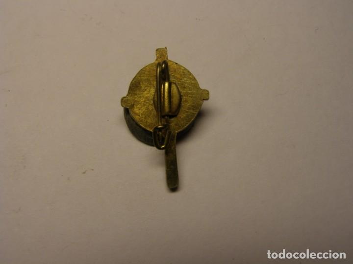 Antig&uuml;edades: Insignia antigua religiosa. - Foto 2