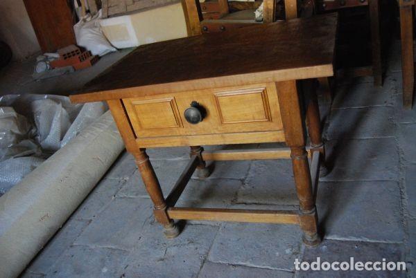 Antig&uuml;edades: Mesa baja rectangular en estilo castellano con un caj&oacute;n - Foto 1