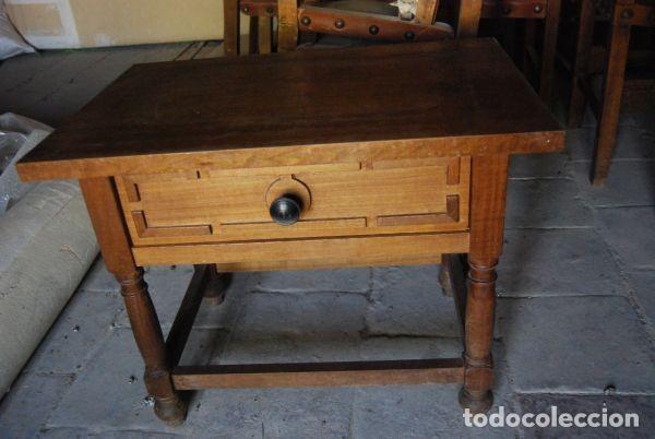 Antig&uuml;edades: Mesa baja rectangular en estilo castellano con un caj&oacute;n - Foto 1