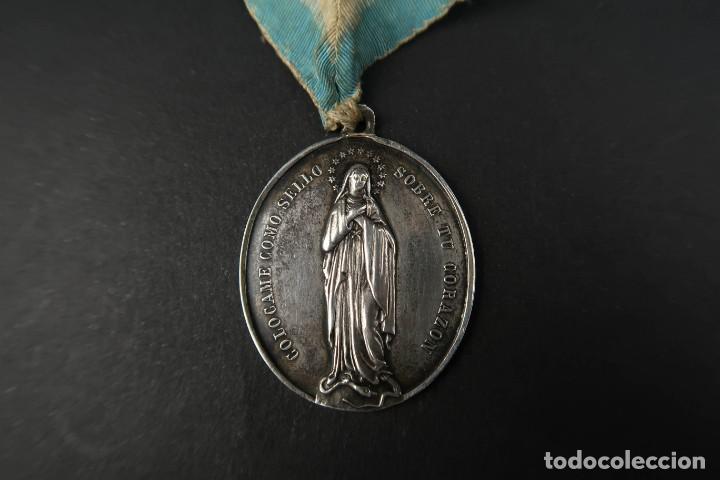 Antig&uuml;edades: Antigua Medalla de Plata Religiosa - Foto 3