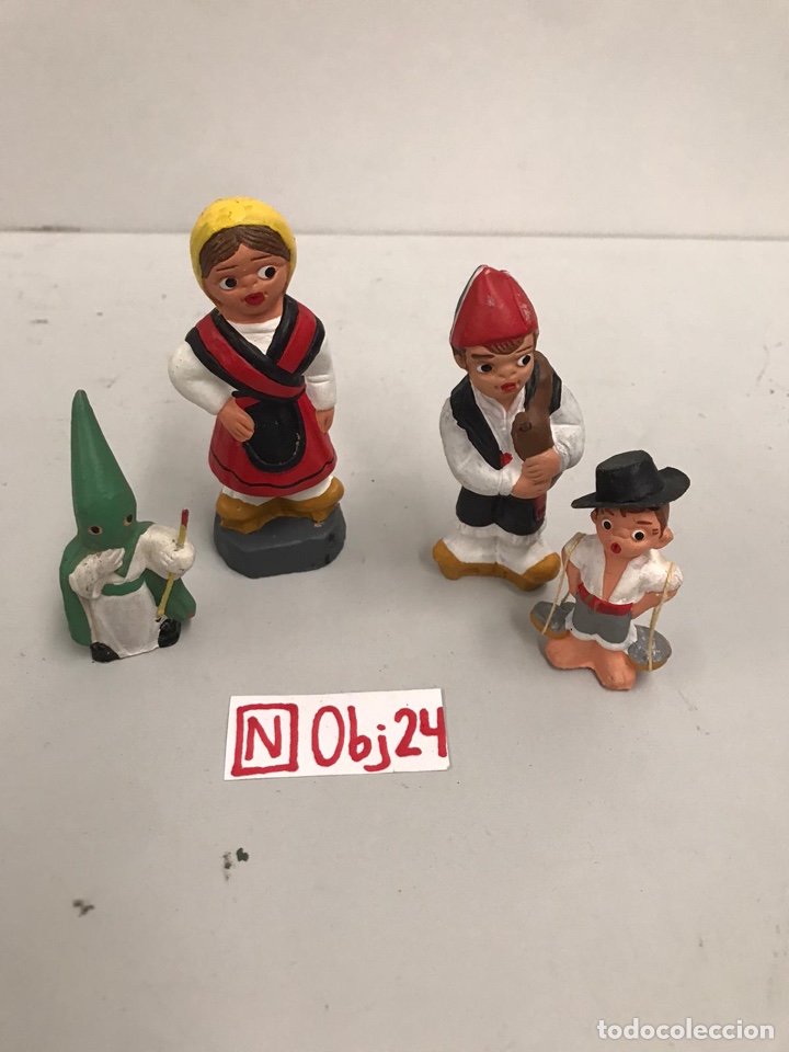 Antig&uuml;edades: Lote de mu&ntilde;ecos regionales - Foto 1