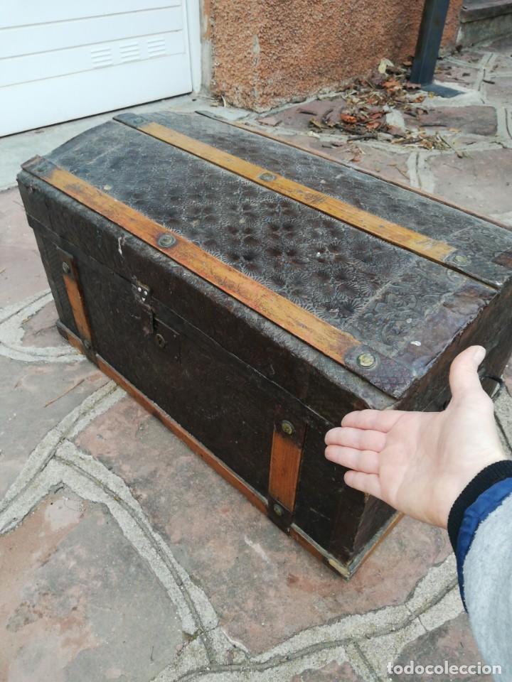 Antig&uuml;edades: PEQUE&Ntilde;O BAUL ANTIGUO - Foto 8