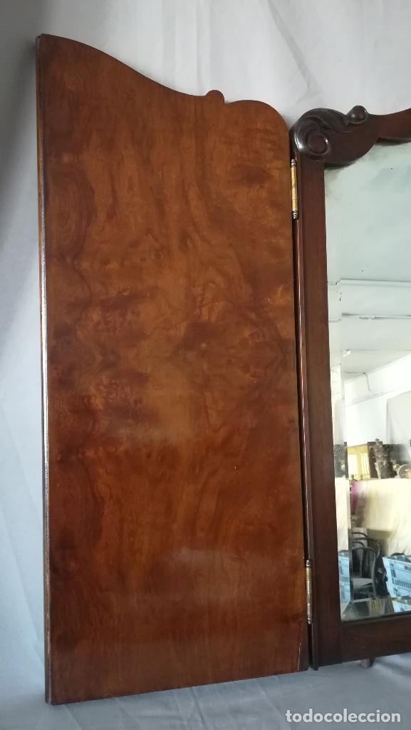 Antig&uuml;edades: ESPEJO TRIPTICO CON CRISTAL BISELADO ANTIGUO - Foto 7