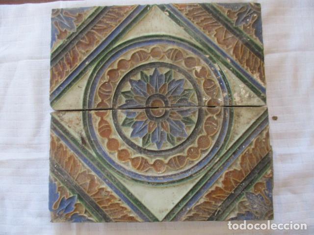 Antig&uuml;edades: Pareja azulejos Cartuja - Foto 1