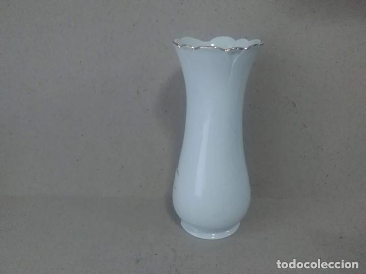 Antig&uuml;edades: Jarr&oacute;n de cristal opalina - Foto 2