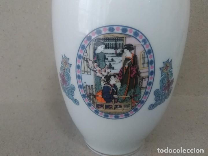 Antig&uuml;edades: Jarr&oacute;n de porcelana - Foto 5