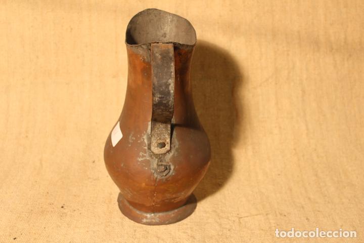 Antig&uuml;edades: jarra de cobre 111 - Foto 2