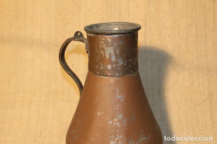 Antig&uuml;edades: jarra de cobre 108 - Foto 2