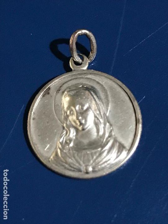 Antig&uuml;edades: Medalla Virgen - Foto 1