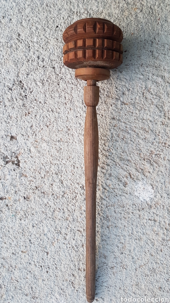 Antig&uuml;edades: Antigua chocolatera mielerera madera - Foto 2