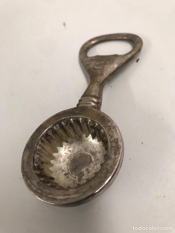 Antig&uuml;edades: Antiguo abre botella - Foto 2