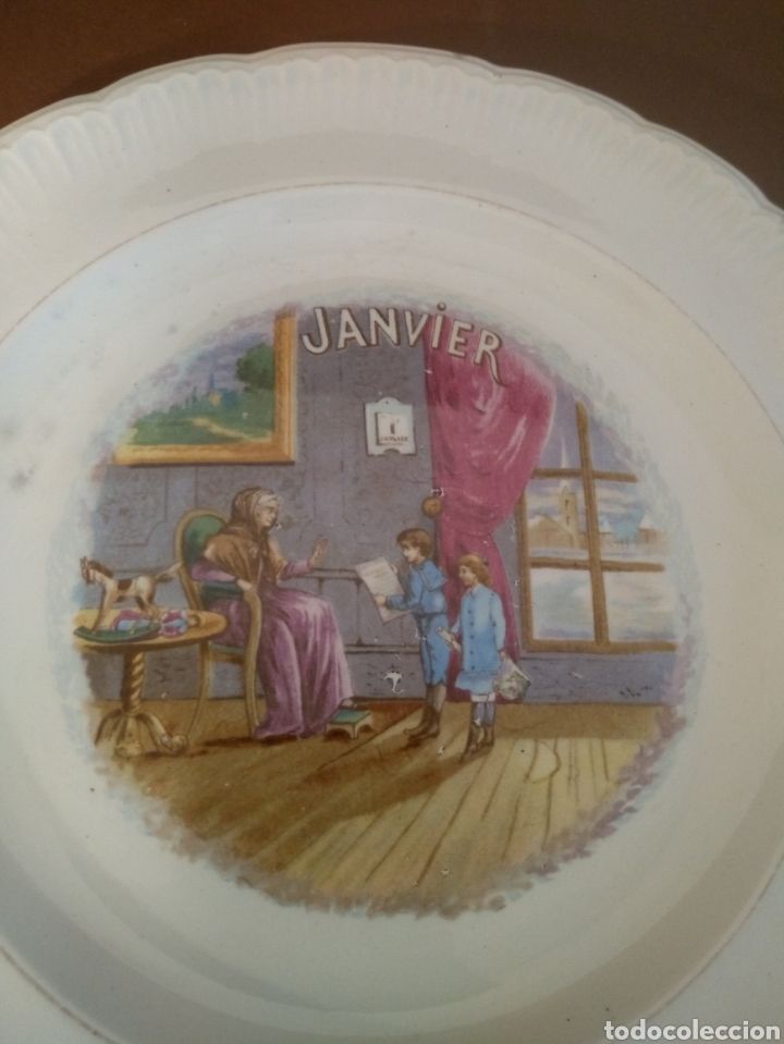 Antig&uuml;edades: Plato mes de Enero Dinoise - Foto 2