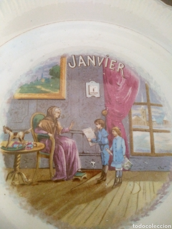 Antig&uuml;edades: Plato mes de Enero Dinoise - Foto 1