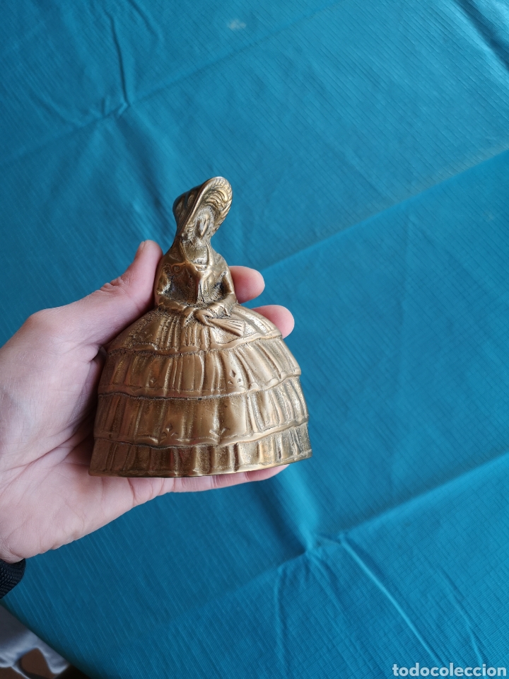 Antig&uuml;edades: Campana en Bronce de Figura de Dama Inglesa - Foto 2