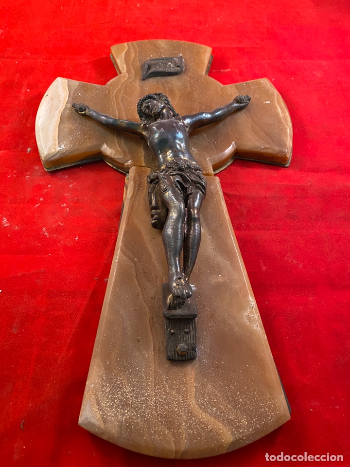 Antig&uuml;edades: Cristo bronce sobre m&aacute;rmol para restaurar - Foto 1