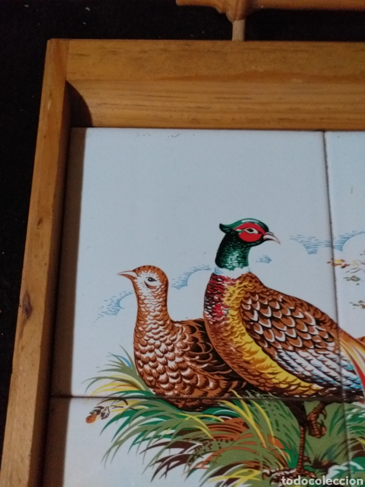 Antig&uuml;edades: BANDEJA MADERA CON AZULEJOS FAISANES - Foto 3