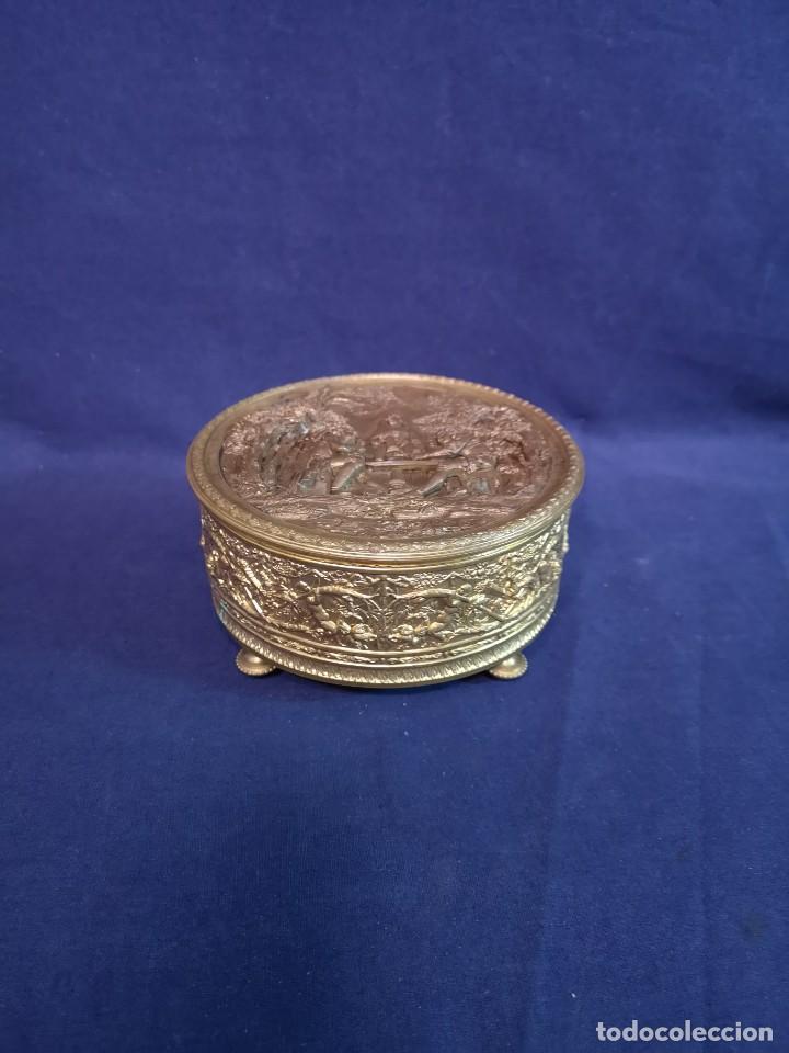 Antig&uuml;edades: CAJA FRANCESA EN BRONCE DORADO - Foto 1