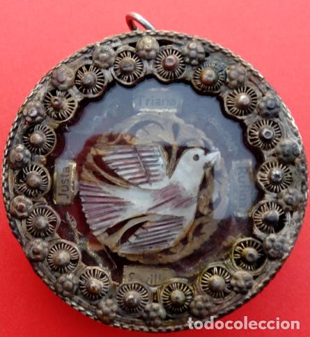 Antigüedades: RELICARIO PLATA SIGLO XVIII, CON RELIQUIAS SANTA JUSTA Y RUFINA (TRIANA SEVILLA). 7.2 CMS DIÁMETRO. Lote 194520457
