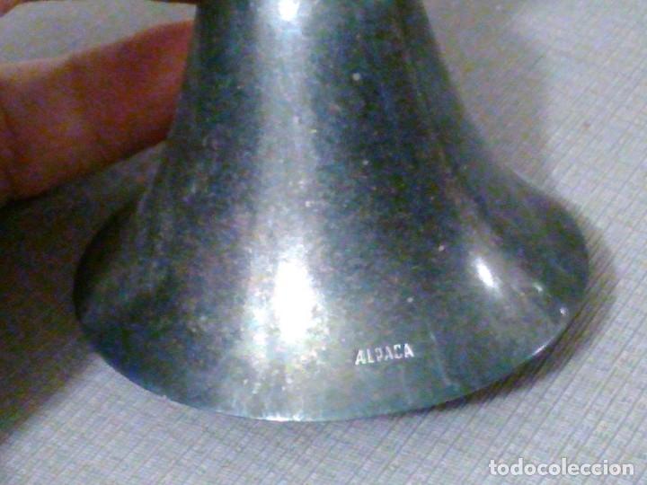 Antig&uuml;edades: Campana de mano de alpaca. - Foto 6