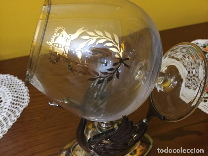Antig&uuml;edades: Copa con figura mechero - Foto 2