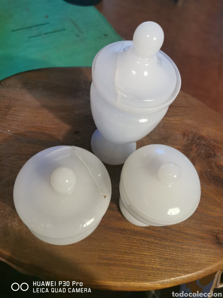 Antig&uuml;edades: Jarrones de cristal blanco - Foto 1