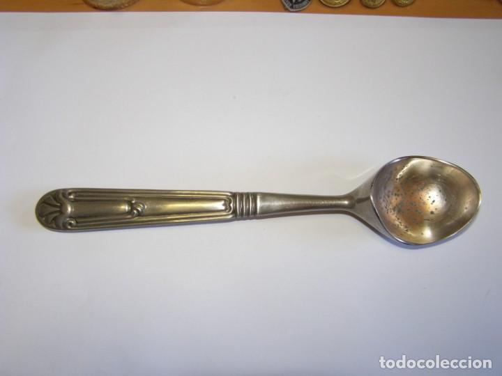 Antig&uuml;edades: Cuchara para servir helados, primera mitad siglo XX.