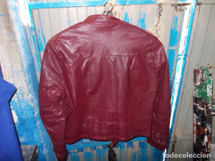 Antig&uuml;edades: cazadora de cuero de chica - Foto 2